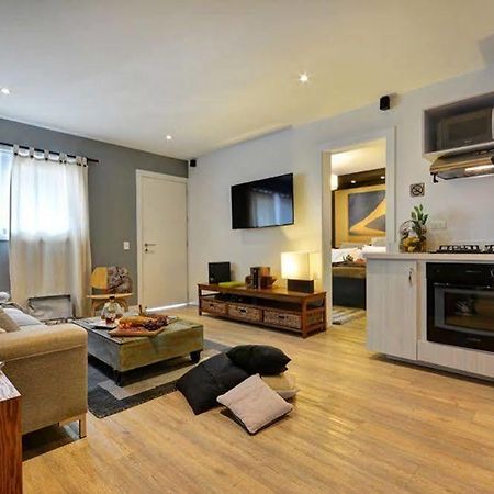 Oasis Suites 메딜린 외부 사진