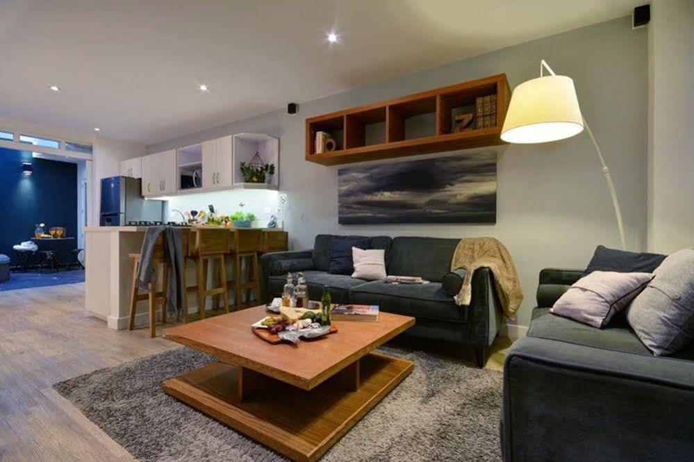 Oasis Suites 메딜린 외부 사진