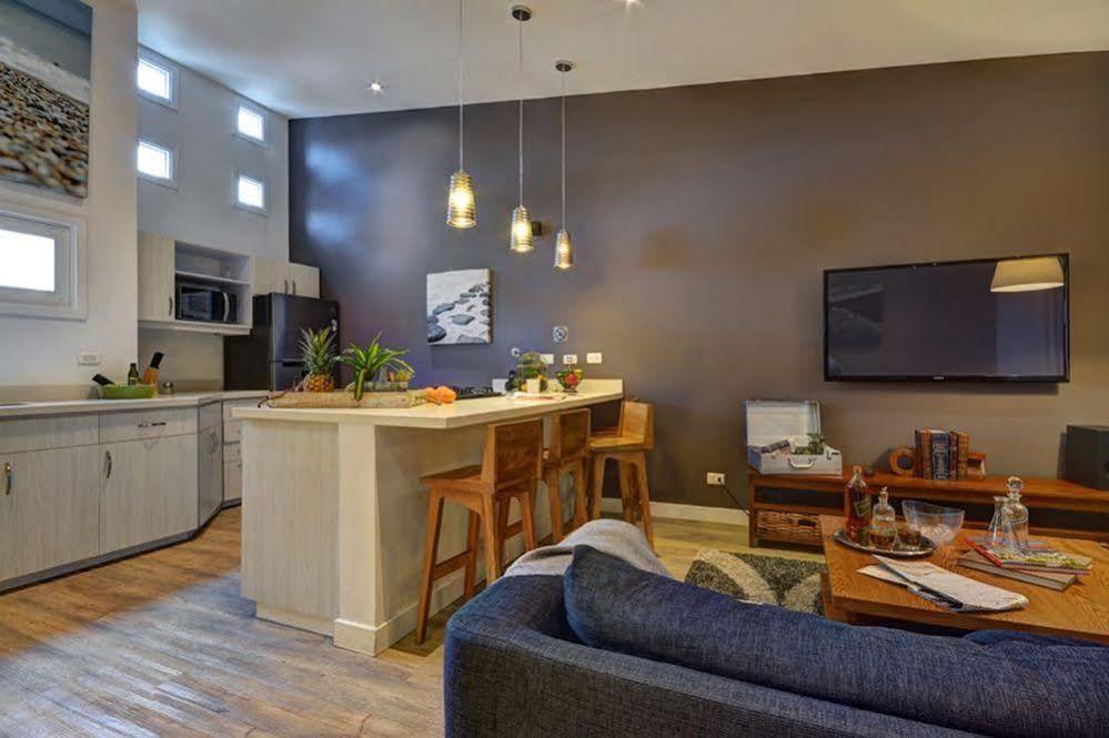 Oasis Suites 메딜린 외부 사진