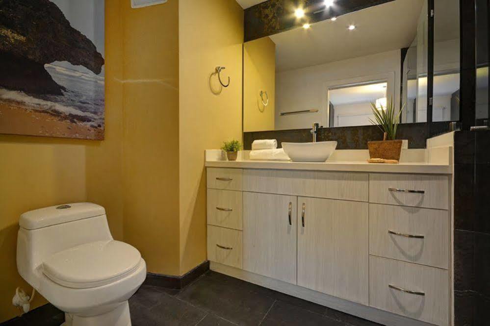Oasis Suites 메딜린 외부 사진