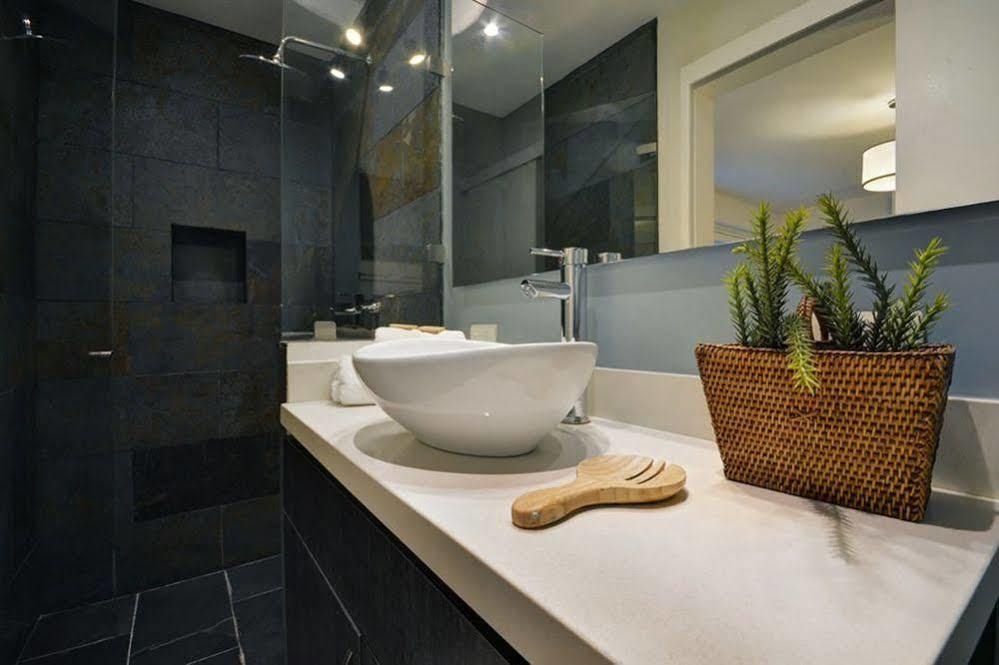 Oasis Suites 메딜린 외부 사진